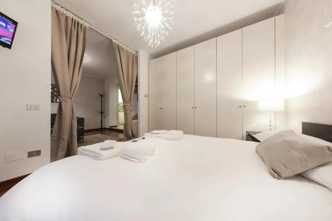 Italianway - Unione 8 Apartamento Milão