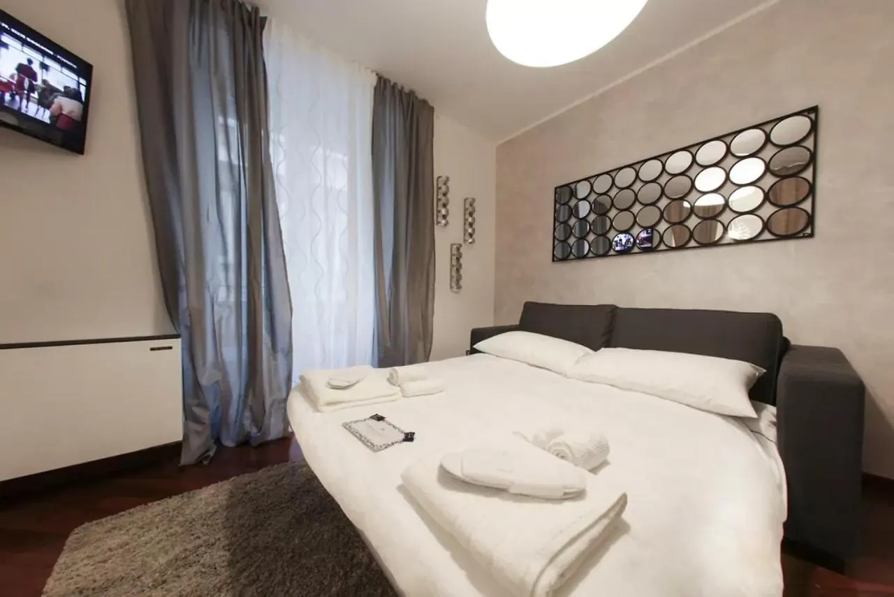 Italianway - Unione 8 Apartamento Milão 0*,  Itália