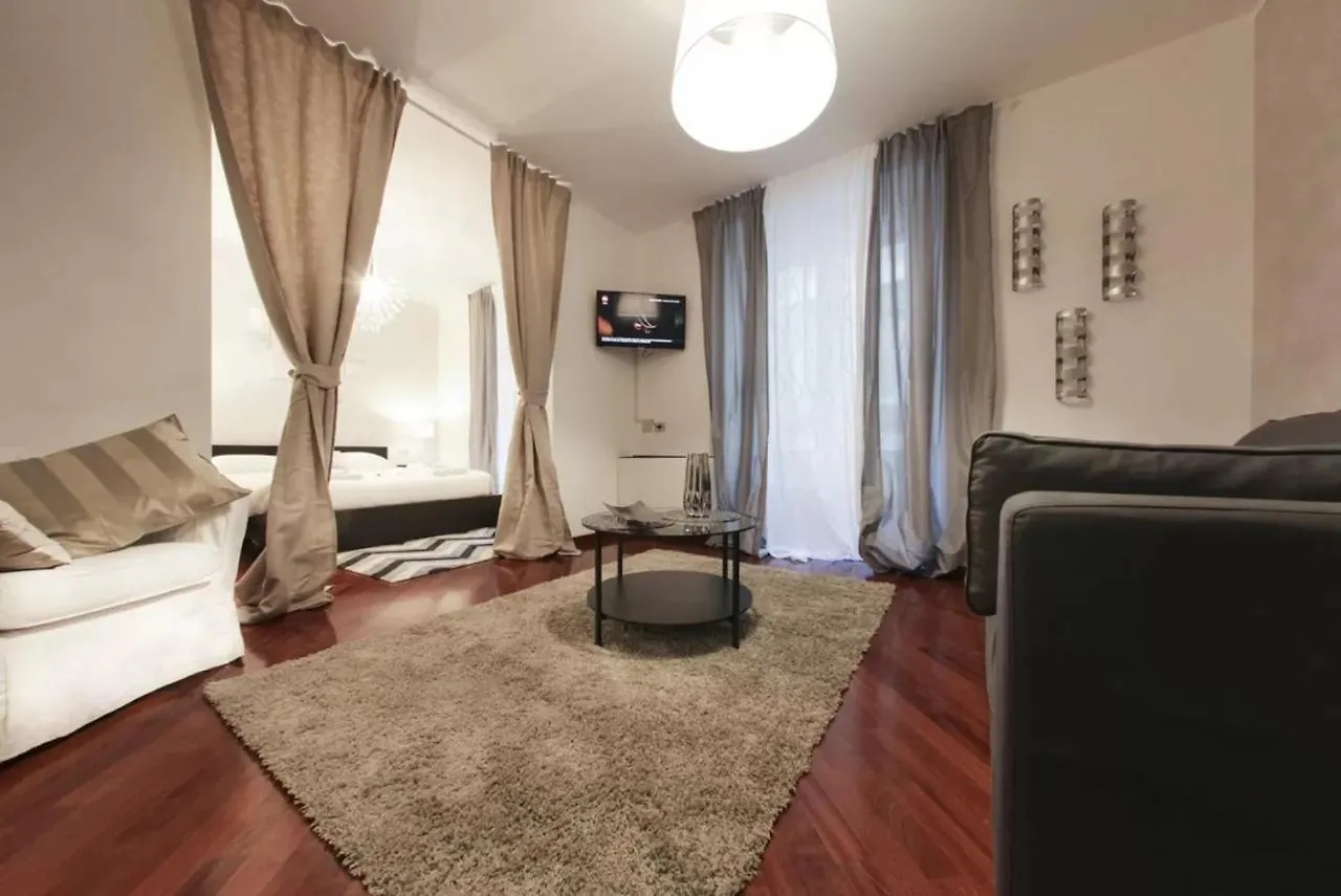 Italianway - Unione 8 Apartamento Milão 0*,  Itália